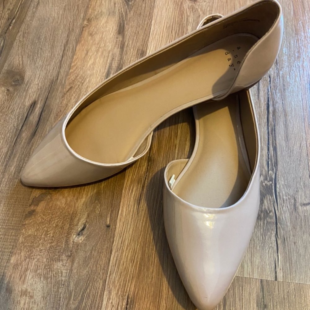 Nude Flats Women's Size 11